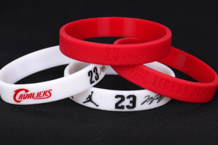 運(yùn)動(dòng)手環(huán) 運(yùn)動(dòng)手環(huán)